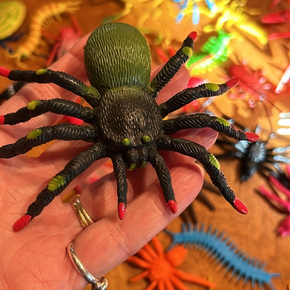 Insect Bugs Classroom Toy Lot with Metamorphosis Pieces - Picture 3 of 7